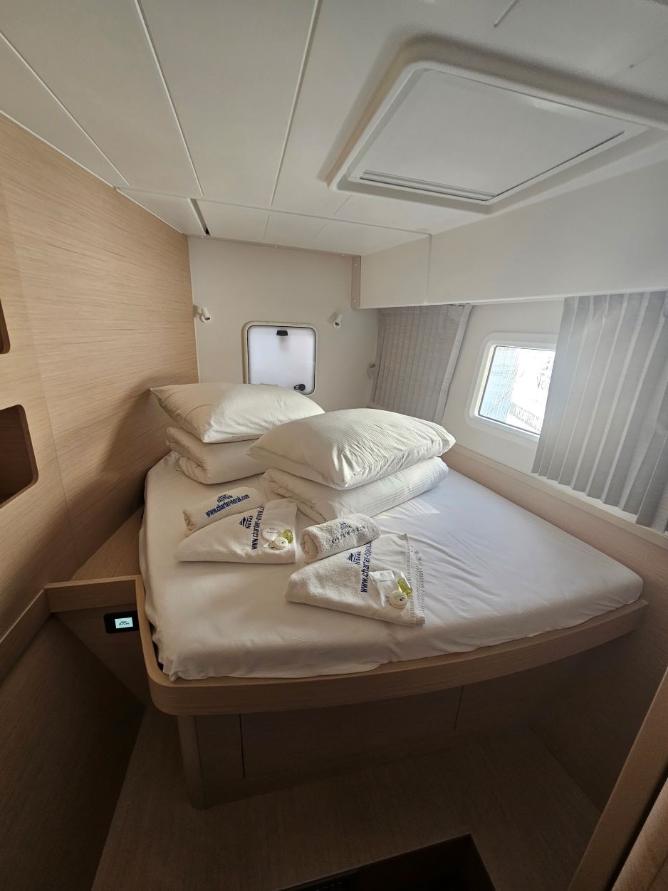 Lagoon 42 - 4 + 2 cab. — photo 13