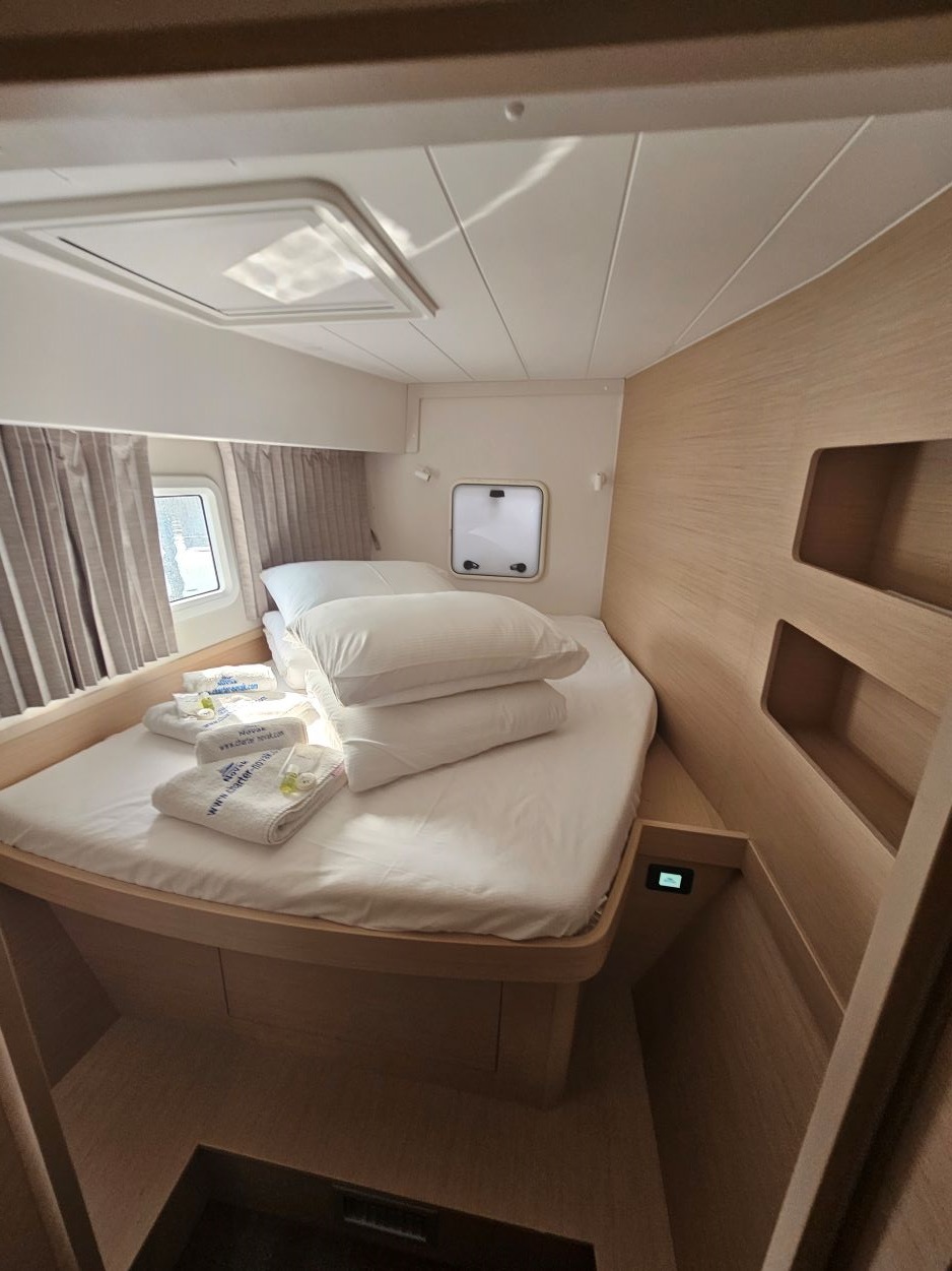 Lagoon 42 - 4 + 2 cab. — photo 14