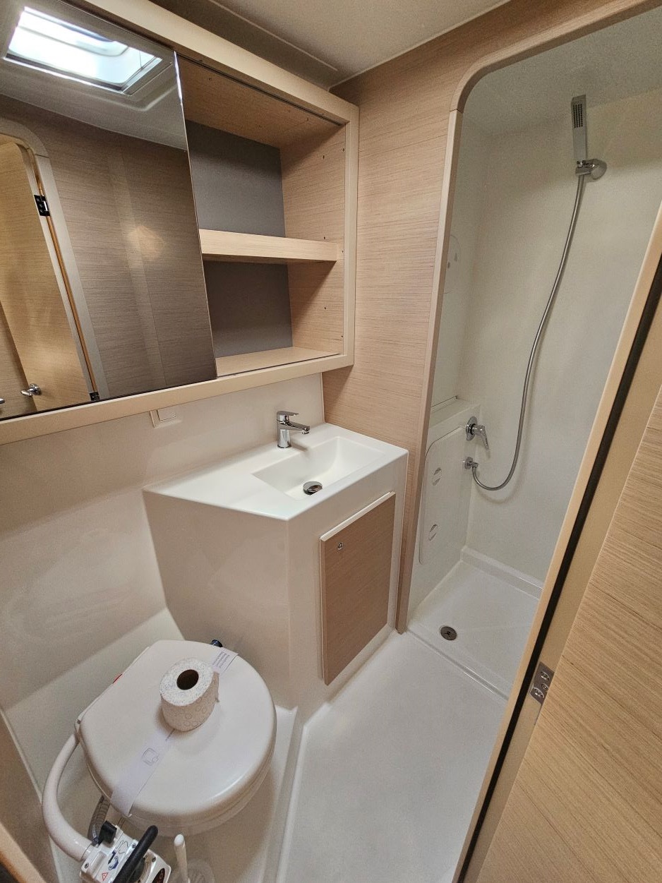 Lagoon 42 - 4 + 2 cab. — photo 16