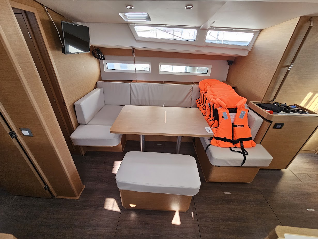 Sun Odyssey 490 - 5 + 1 cab. — photo 5