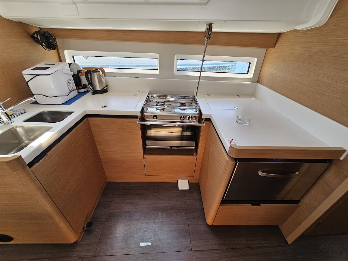 Sun Odyssey 490 - 5 + 1 cab. — photo 7