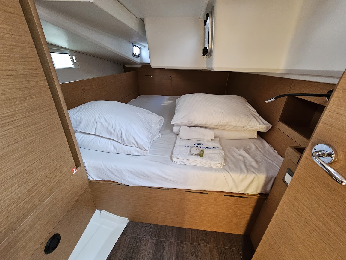 Sun Odyssey 490 - 5 + 1 cab. — photo 10