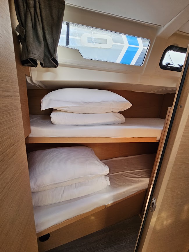 Sun Odyssey 490 - 5 + 1 cab. — photo 12