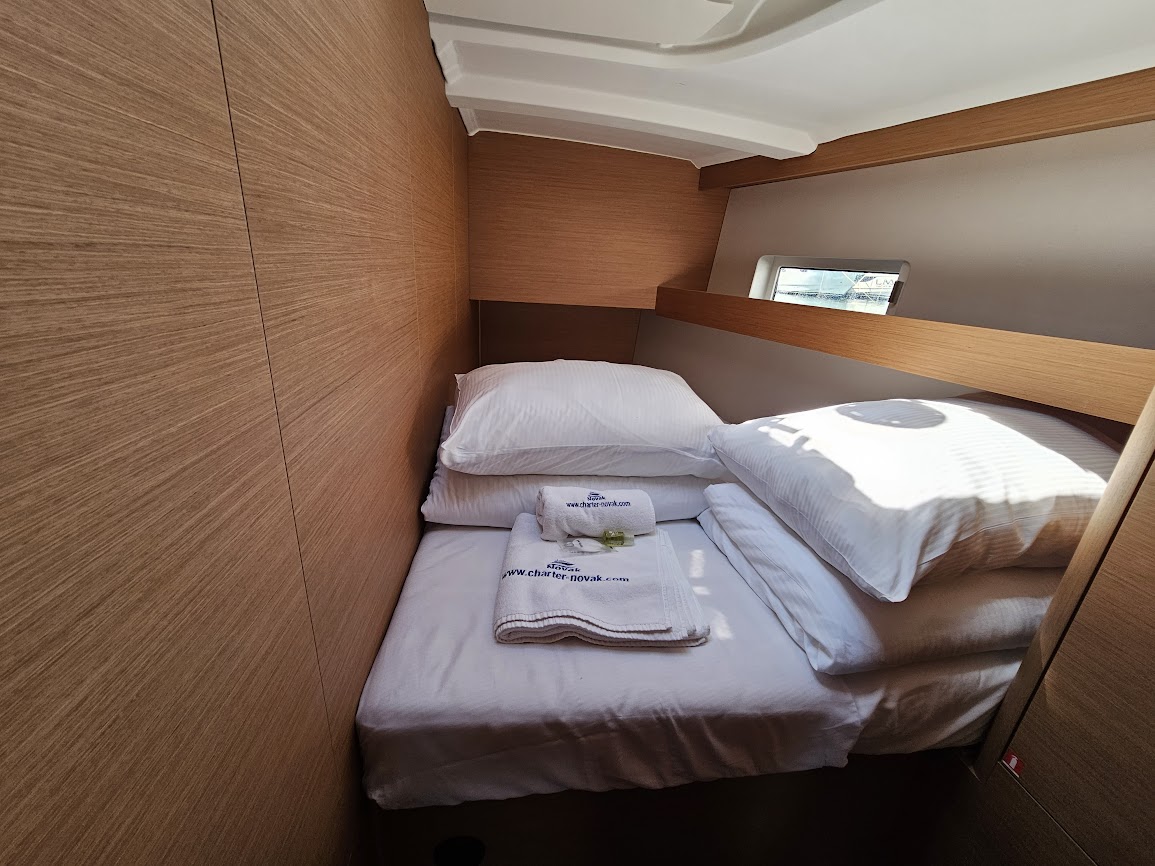 Sun Odyssey 490 - 5 + 1 cab. — photo 13