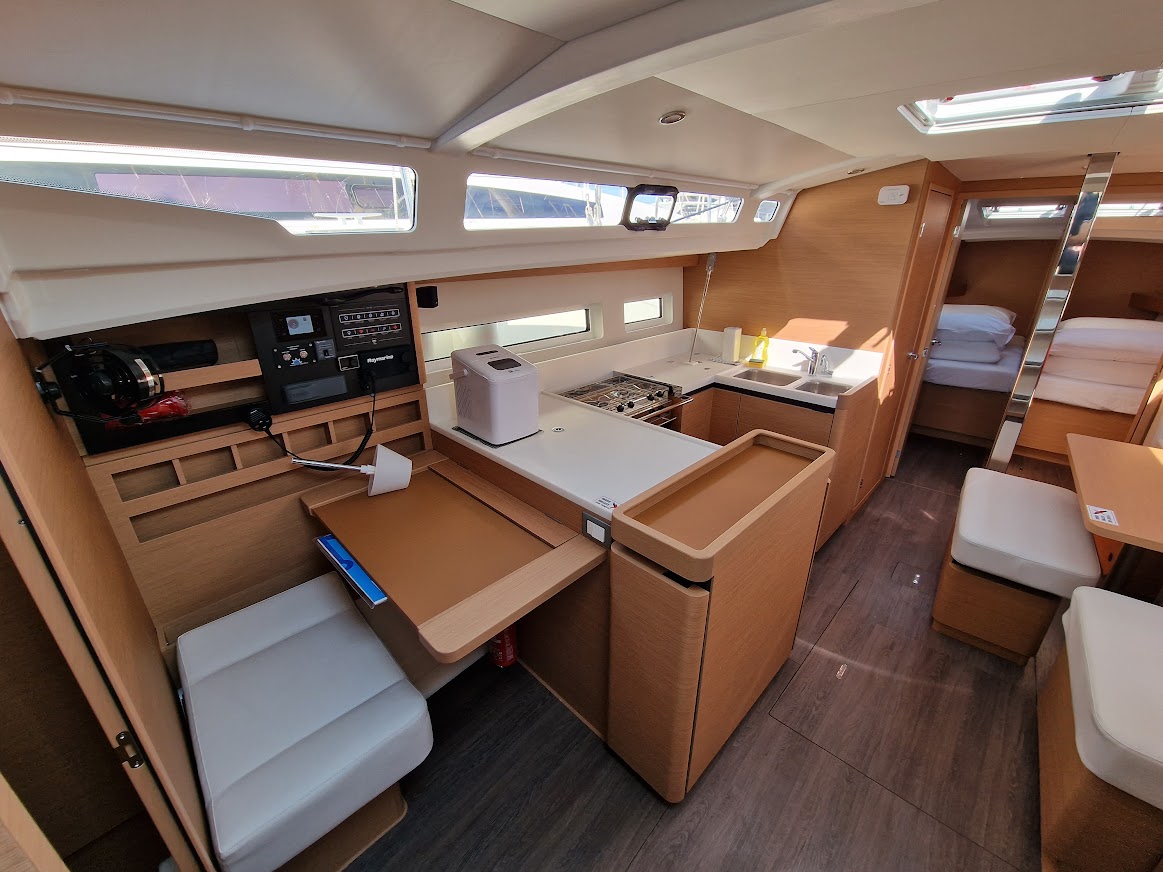 Sun Odyssey 440 - 4 cab. — photo 7