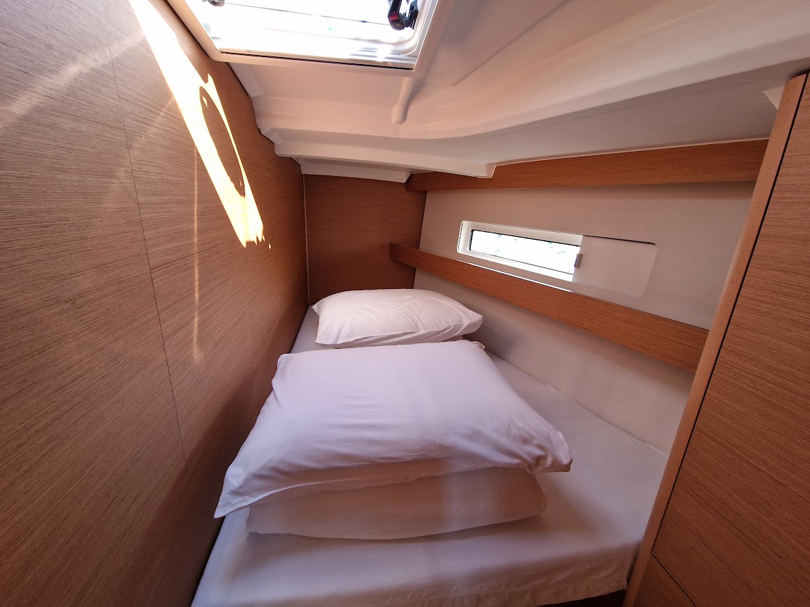 Sun Odyssey 440 - 4 cab. — photo 13
