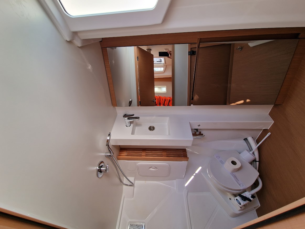 Sun Odyssey 440 - 4 cab. — photo 15