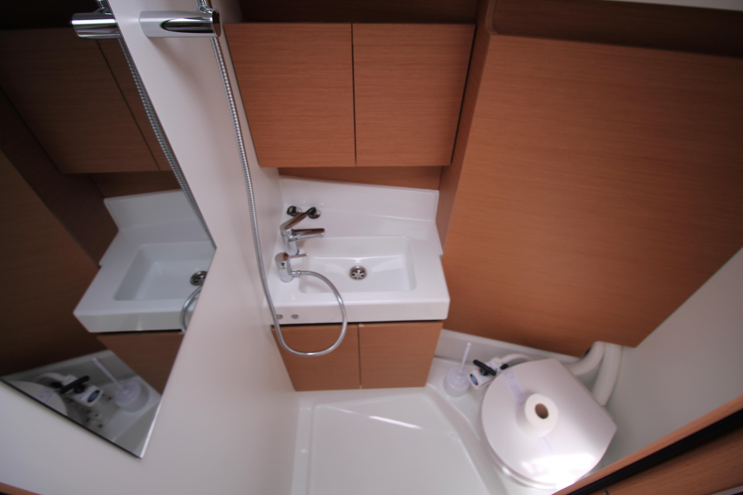 Sun Odyssey 380 - 3 cab. — photo 11