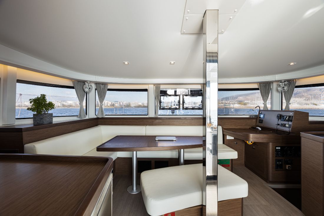 Lagoon 42 - 4 + 2 cab. — photo 9