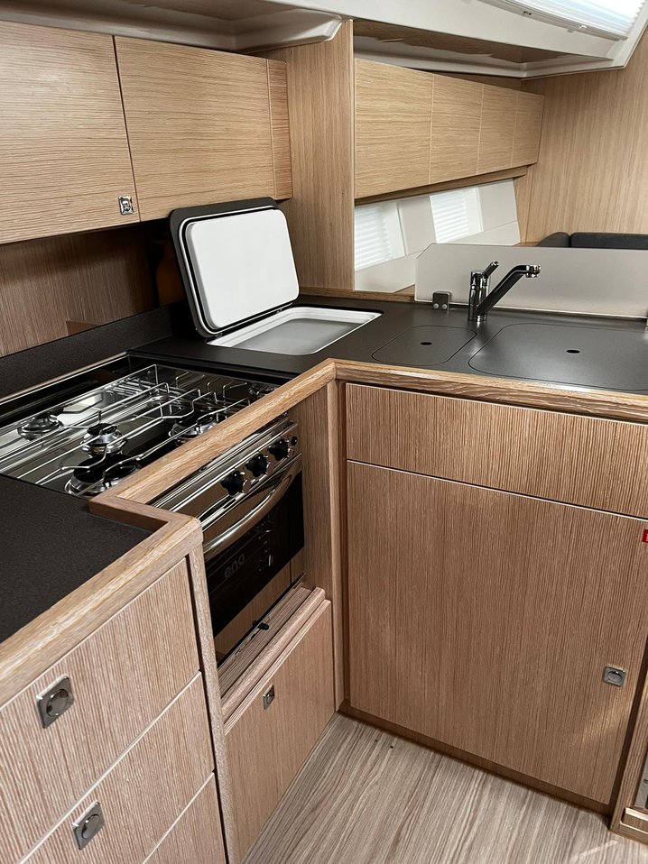 Bavaria C45 Style — photo 9