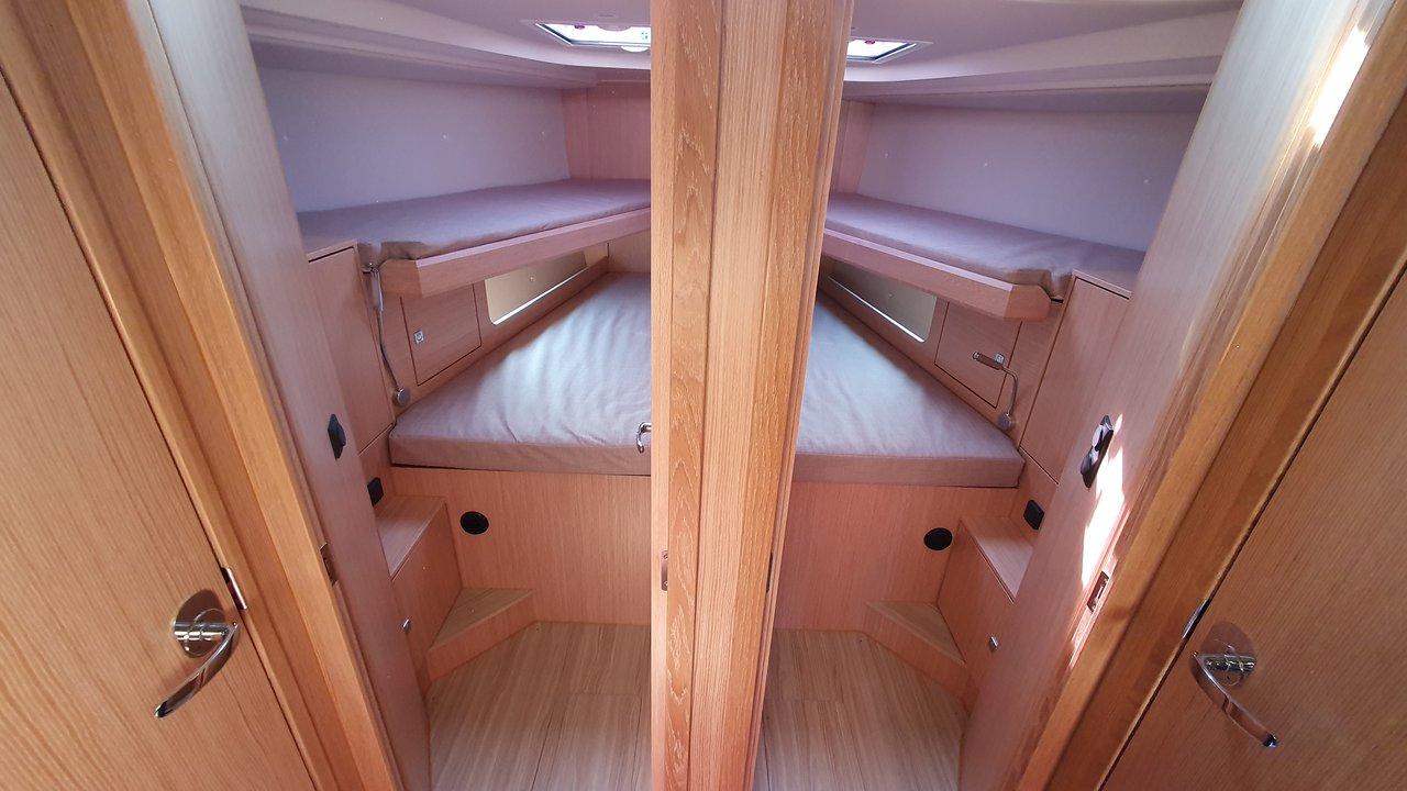 Bavaria C45 Style — photo 13