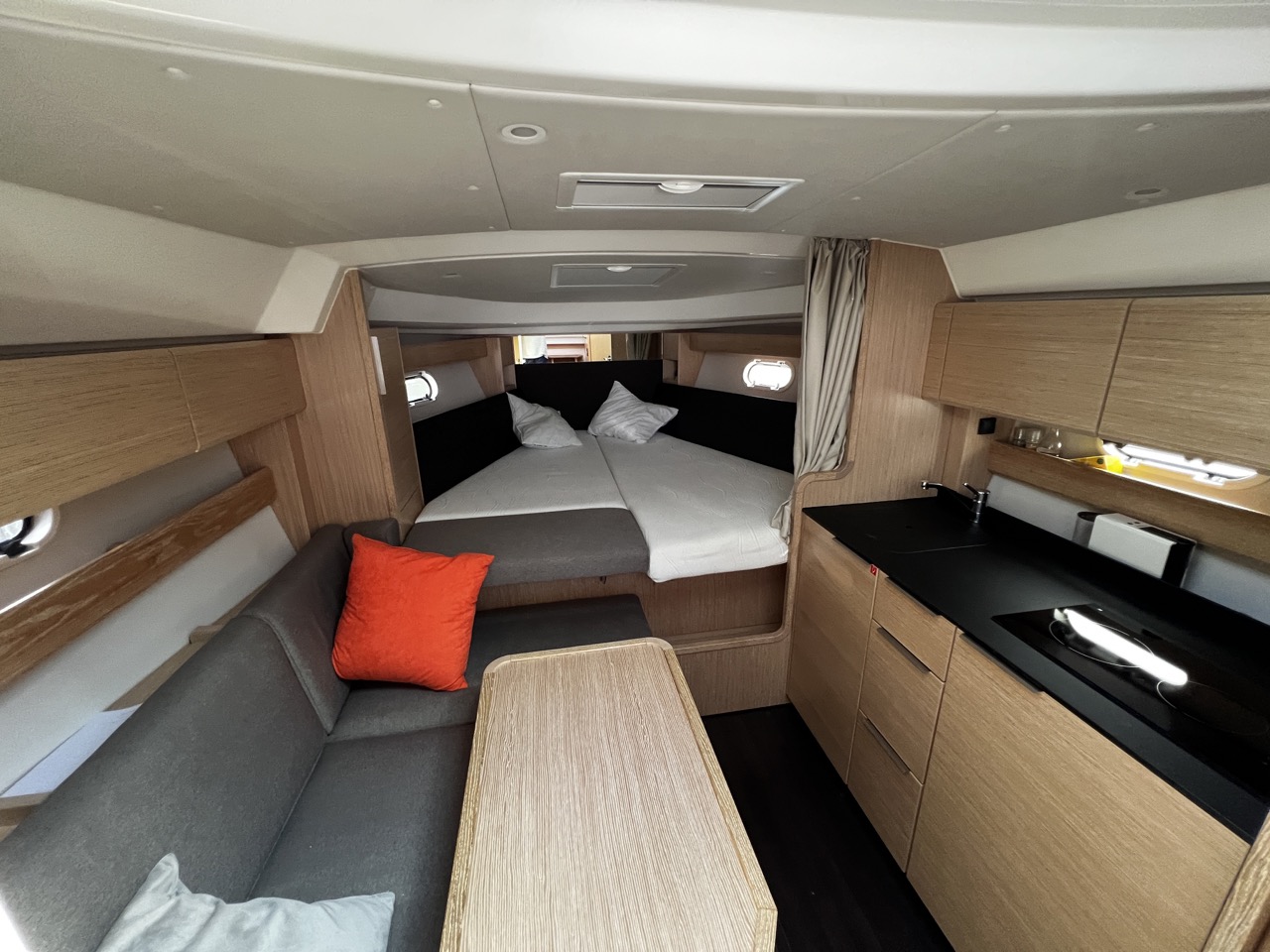 Bavaria 33 Sport HT — photo 13