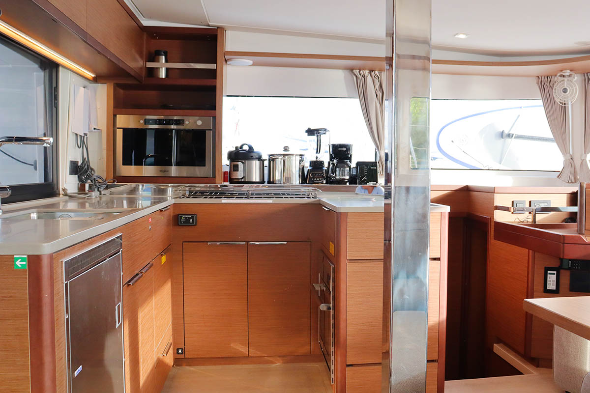 Lagoon 46 OW - 3 cab. — photo 11