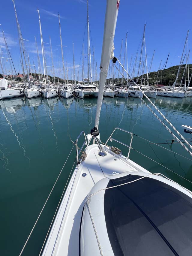 Bavaria C38 — photo 4
