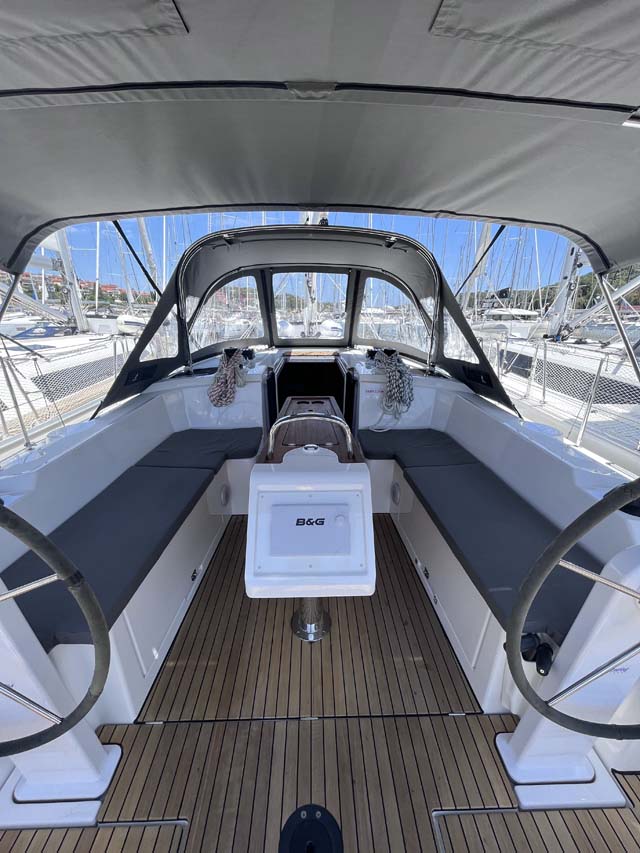 Bavaria C38 — photo 6