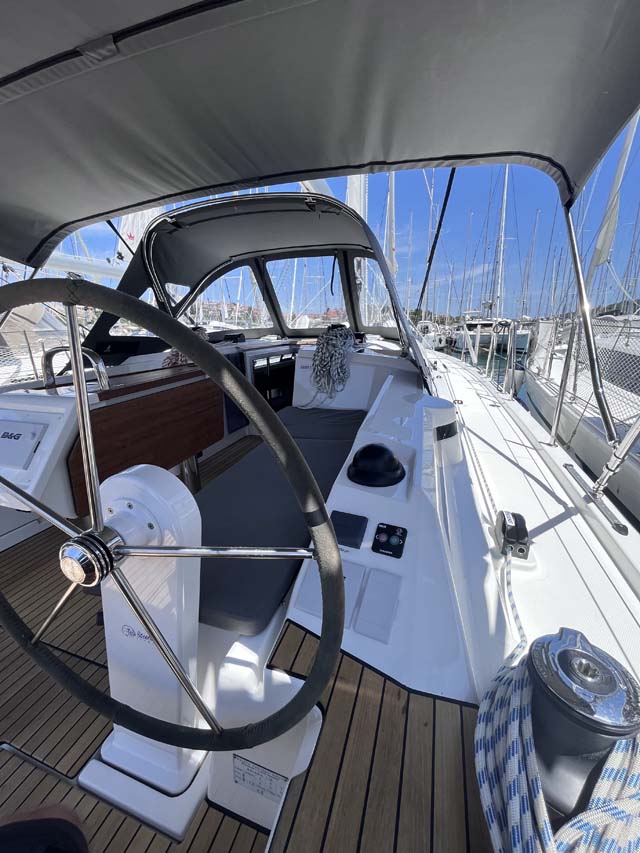 Bavaria C38 — photo 7