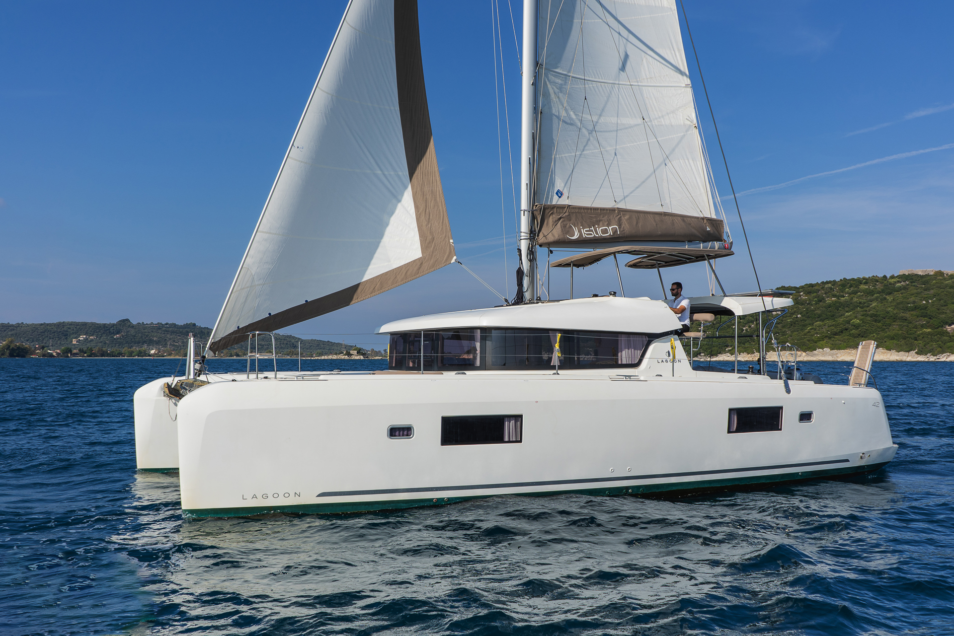 Lagoon 42 - 4 + 1 cab. — photo 11