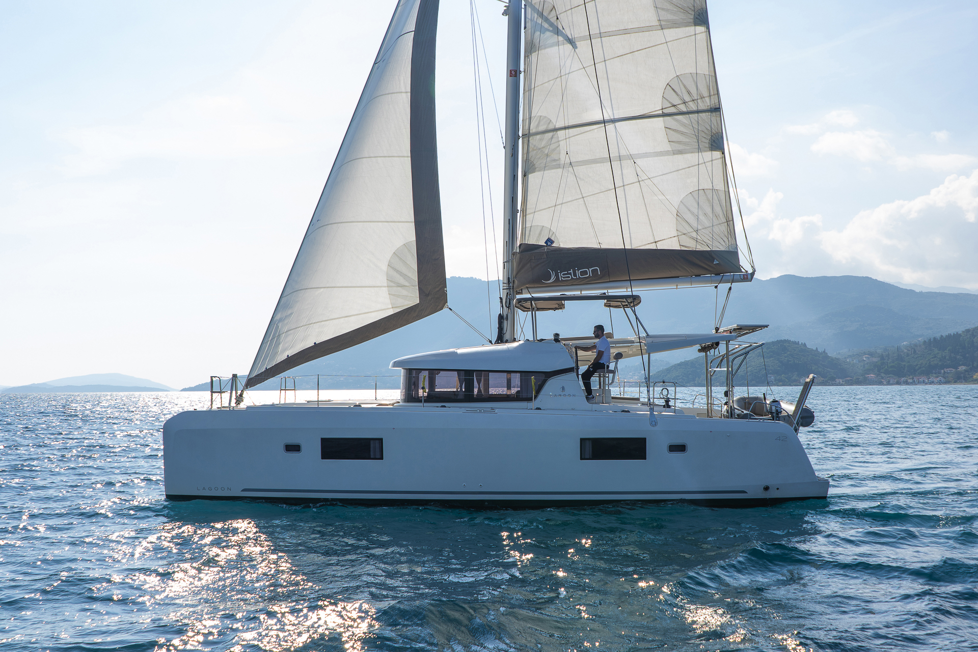Lagoon 42 - 4 + 1 cab. — photo 17