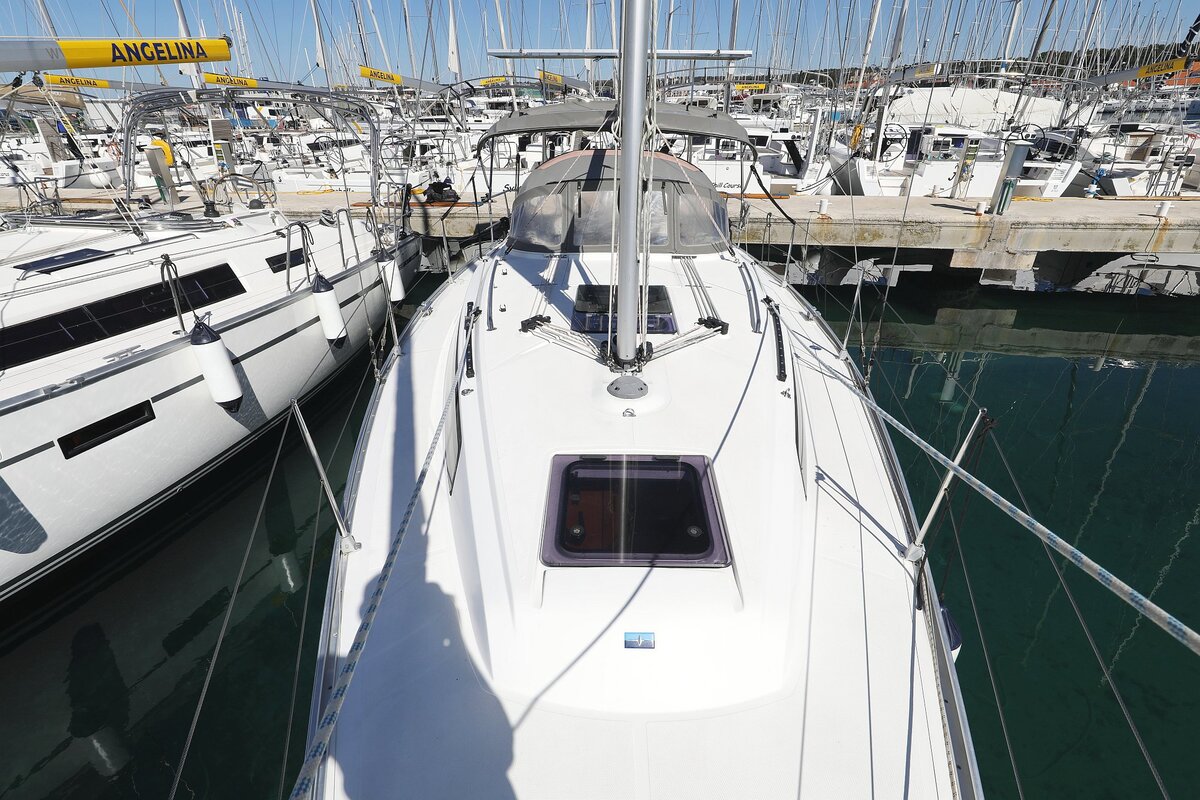Bavaria Cruiser 34 — photo 5