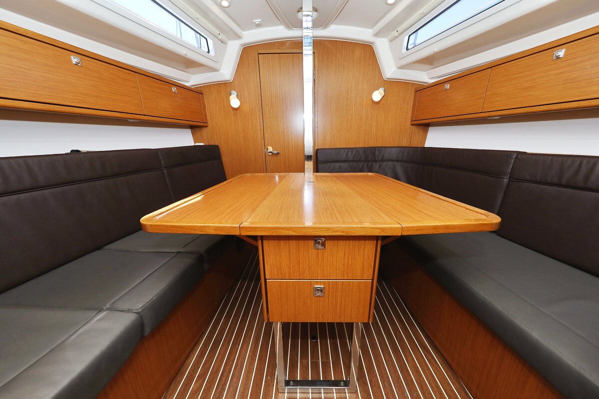Bavaria Cruiser 34 — photo 16
