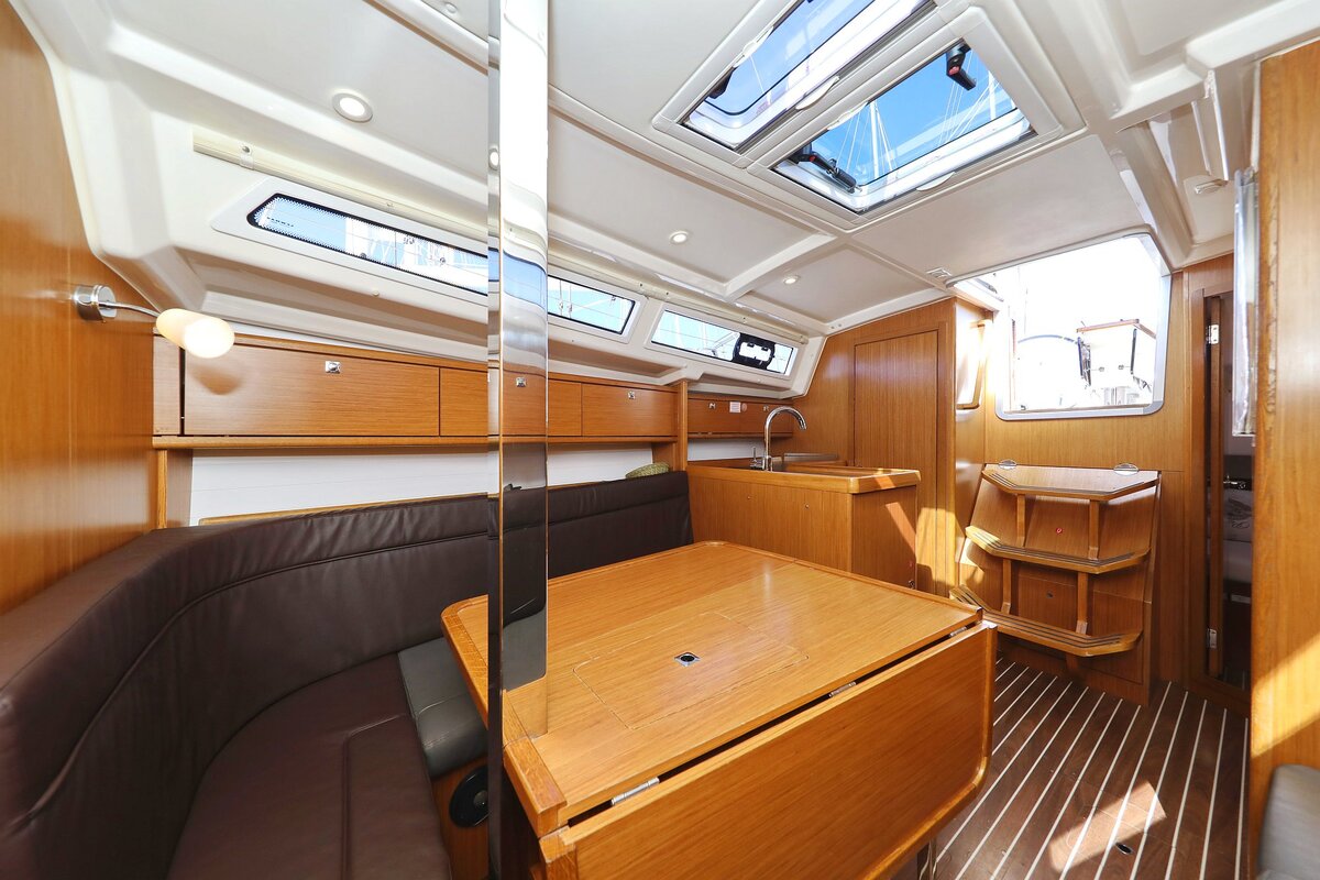 Bavaria Cruiser 34 — photo 17