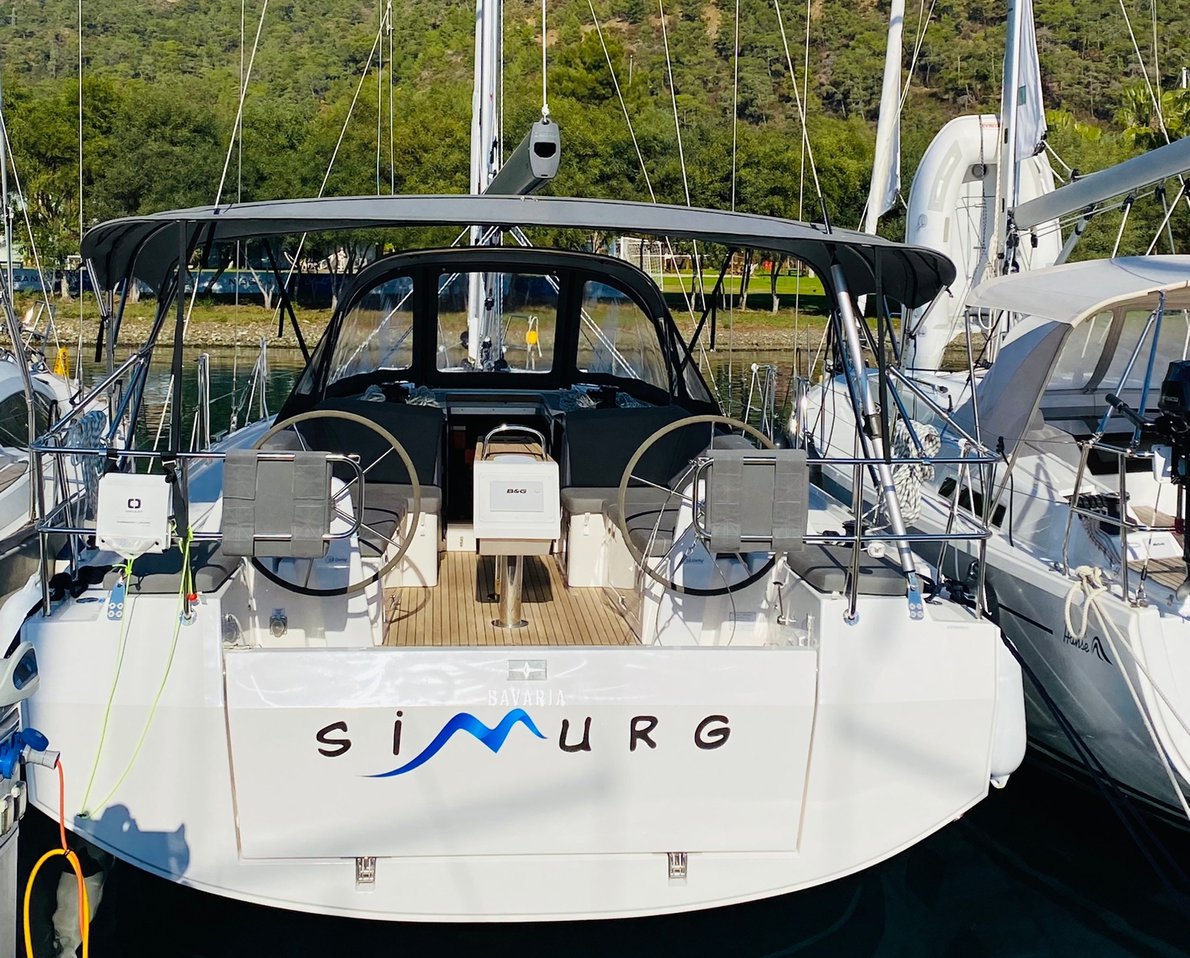 Bavaria C38 — photo 1