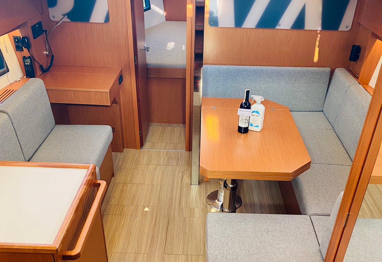 Bavaria C38 — photo 5