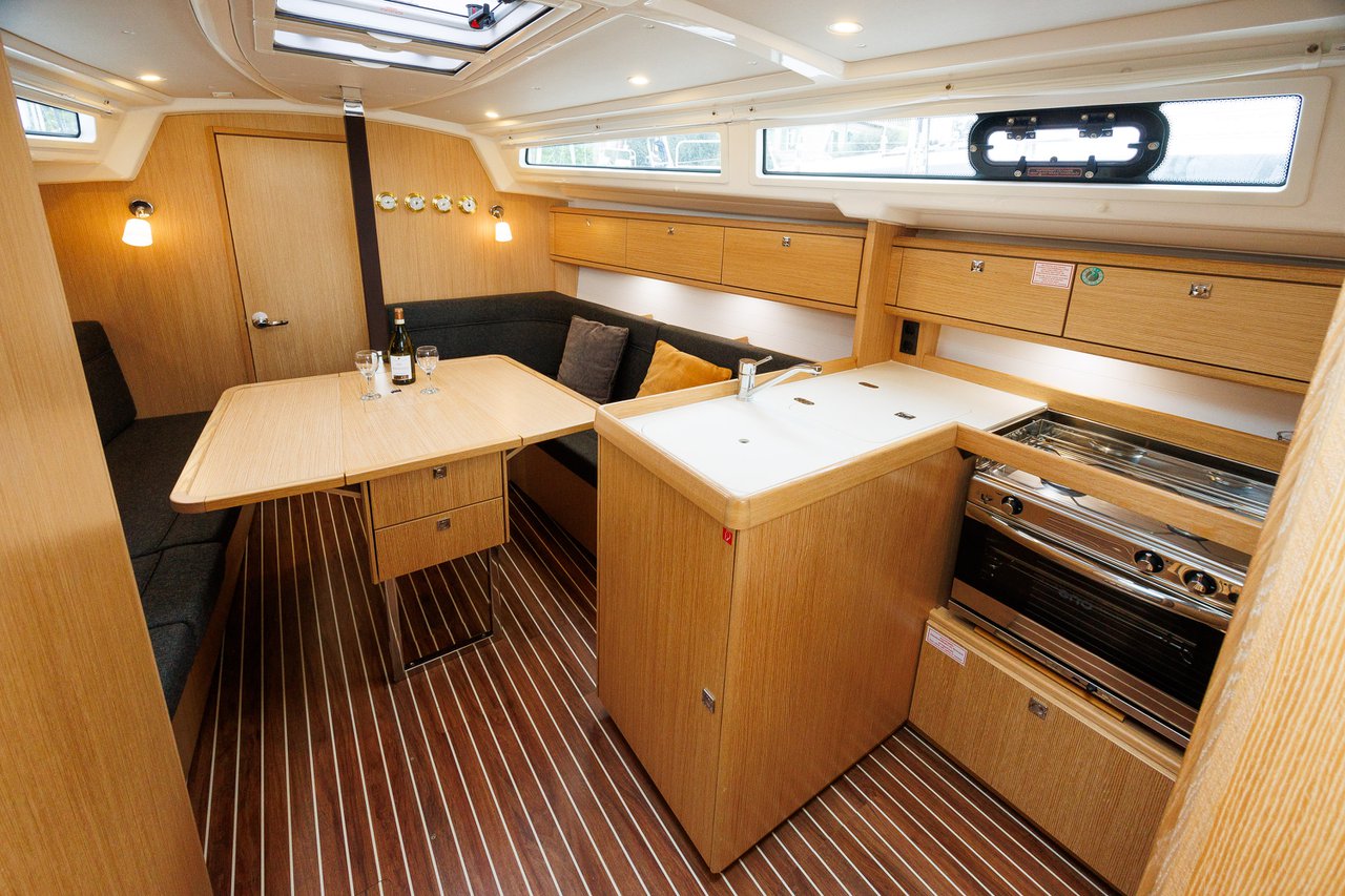 Bavaria Cruiser 34 Style - 3 cab. — photo 8
