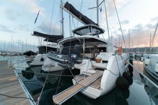 Lagoon 46 - 4 + 2 cab. — photo 1