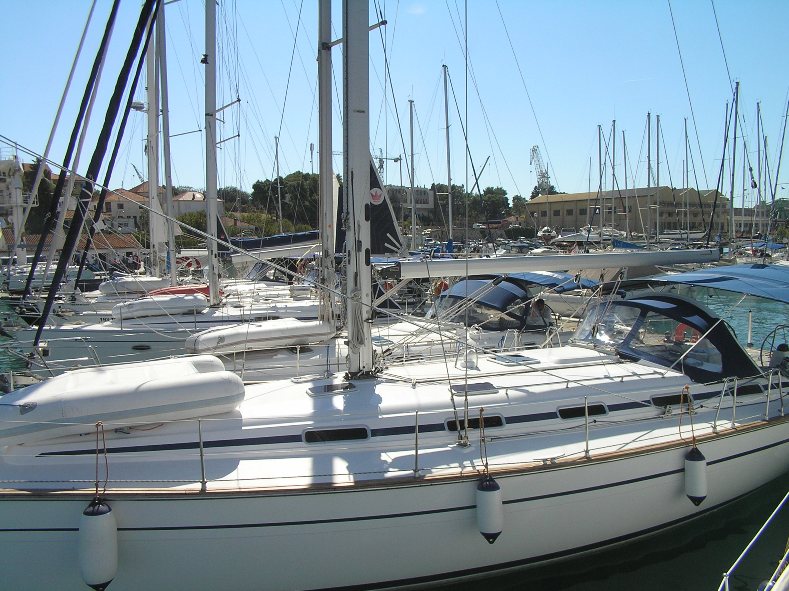 Bavaria 49 — photo 10