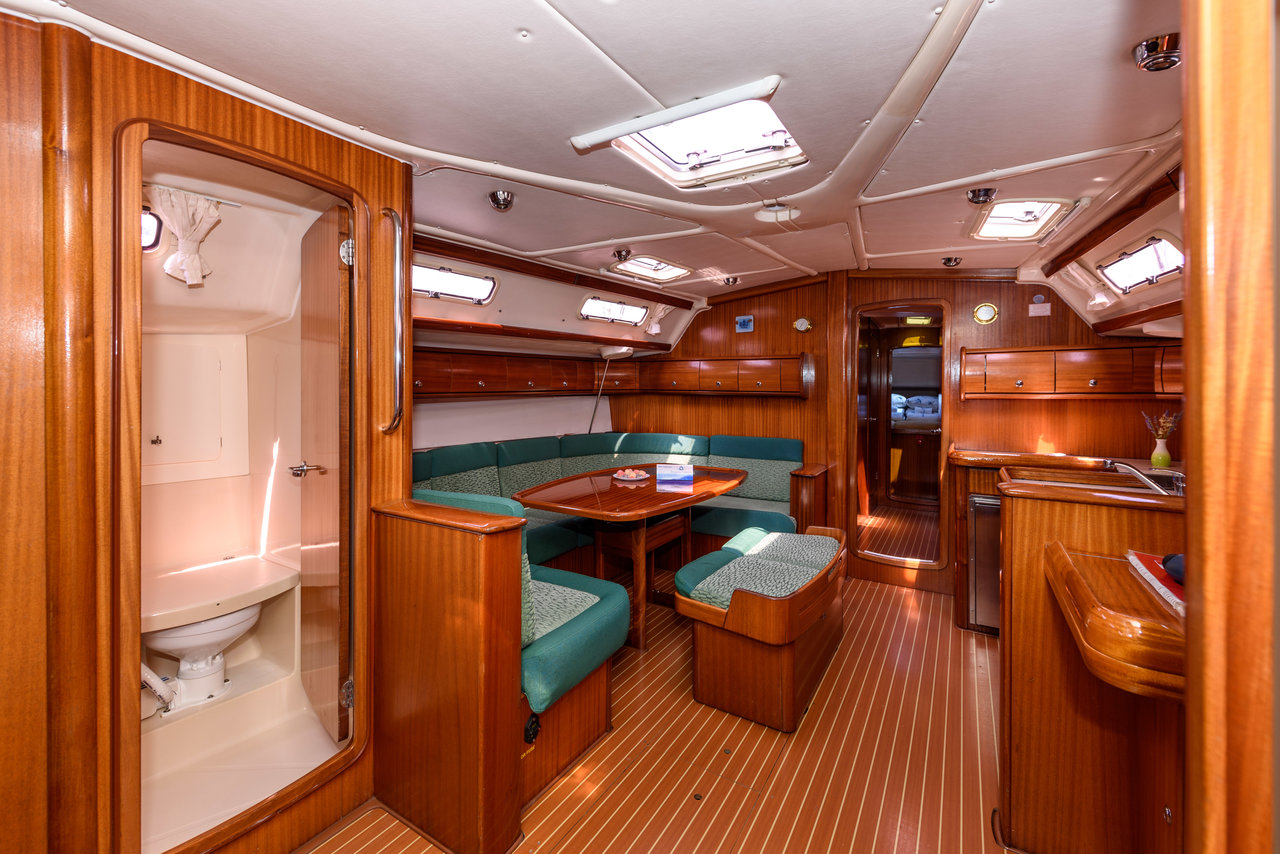 Bavaria 49 — photo 13