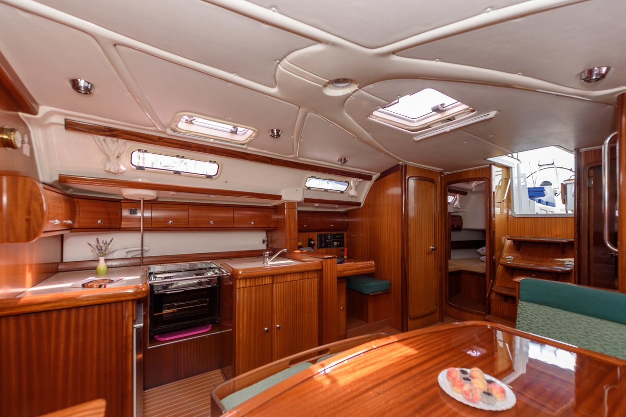 Bavaria 49 — photo 14