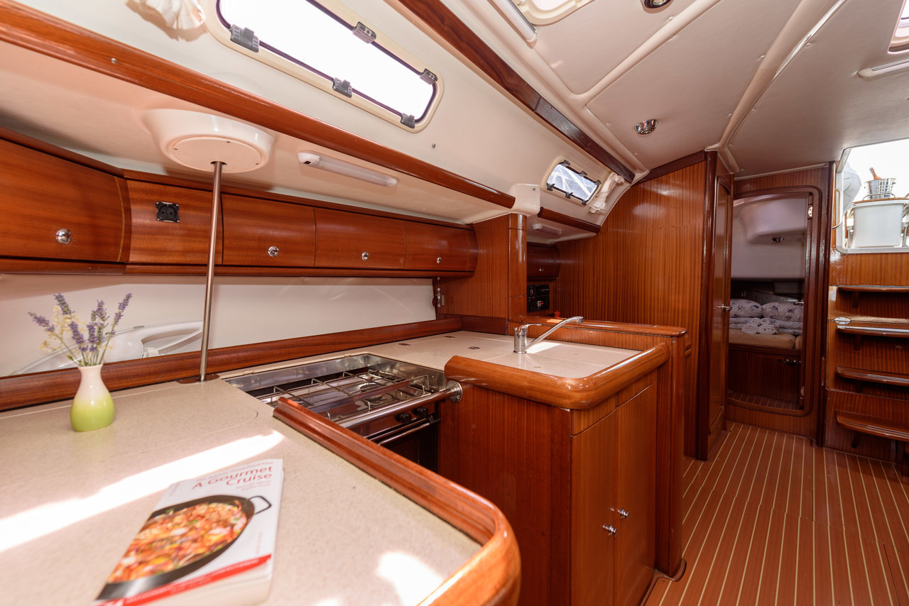 Bavaria 49 — photo 15