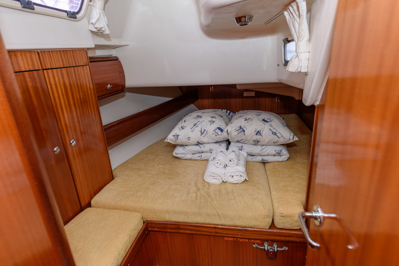 Bavaria 49 — photo 16