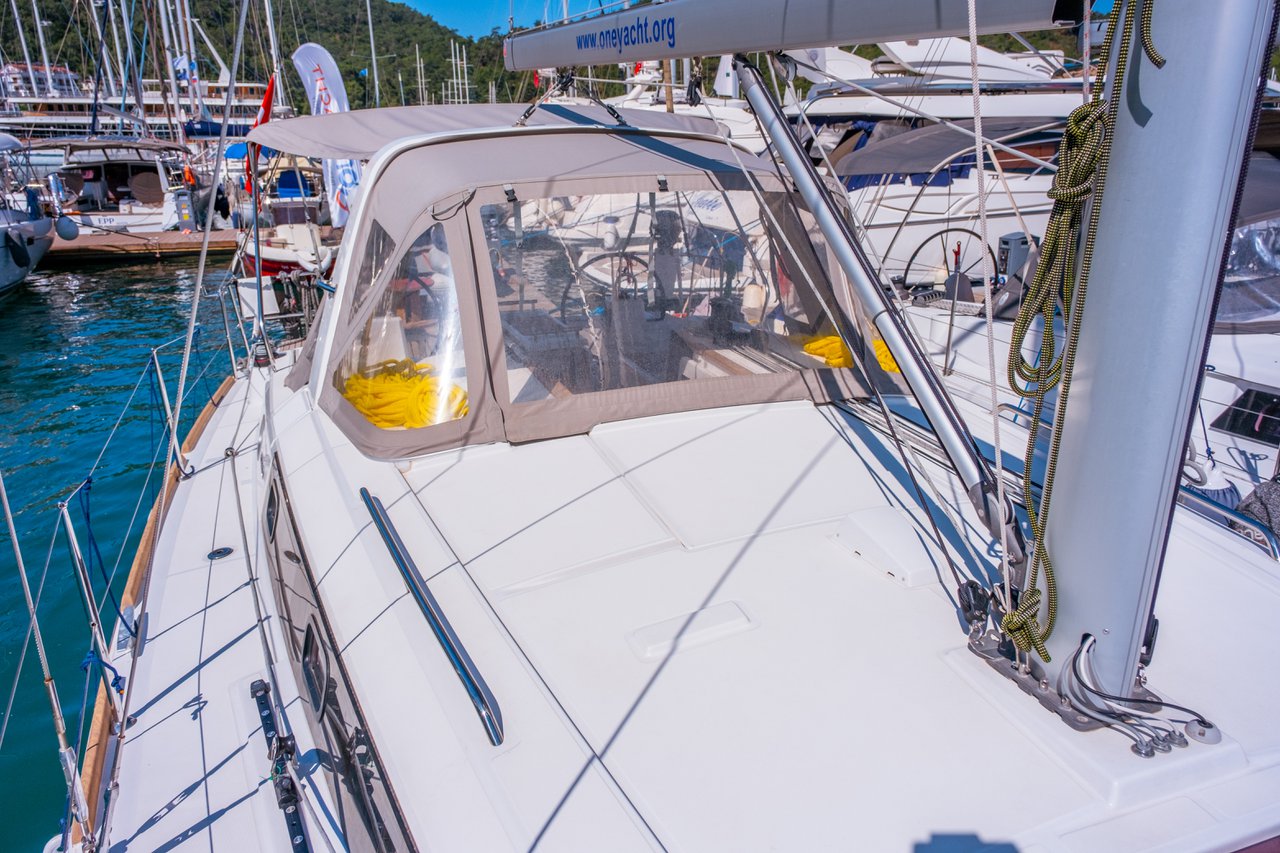 Oceanis 38.1 — photo 12