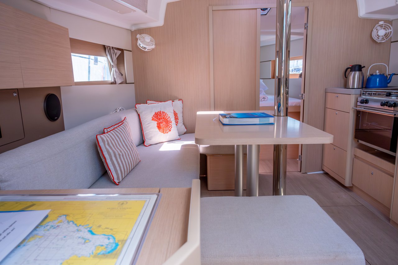 Oceanis 38.1 — photo 20