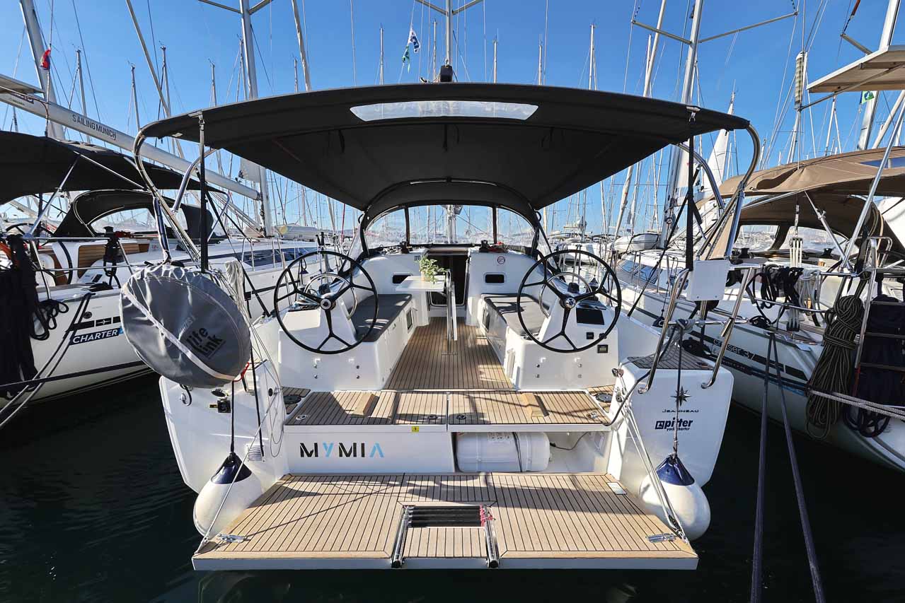 Sun Odyssey 380 Performance - 3 cab. — photo 1