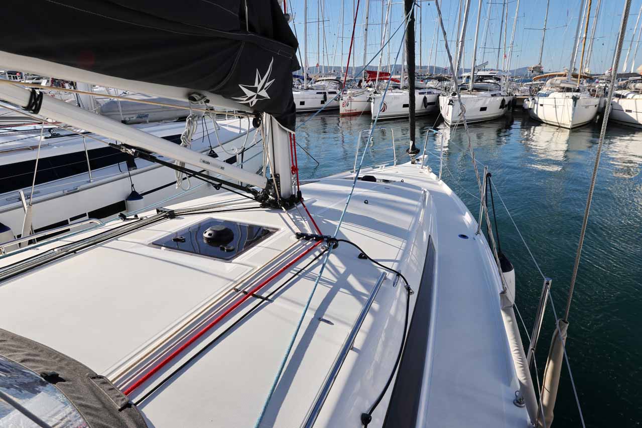 Sun Odyssey 380 Performance - 3 cab. — photo 3
