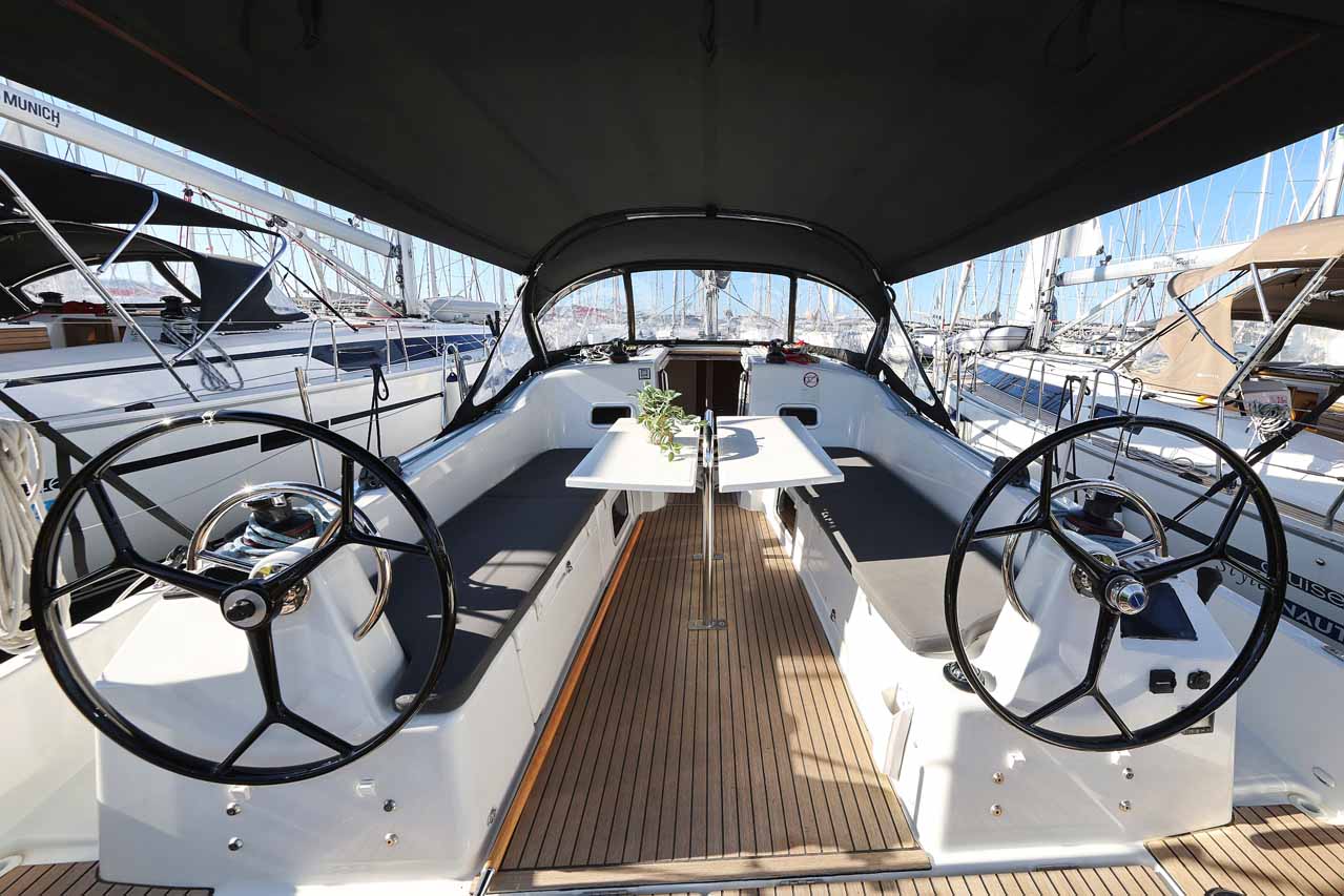 Sun Odyssey 380 Performance - 3 cab. — photo 8