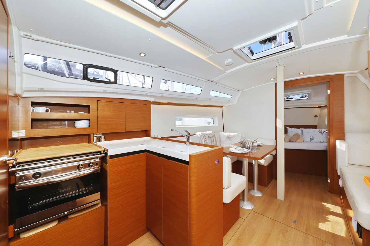 Sun Odyssey 380 Performance - 3 cab. — photo 15