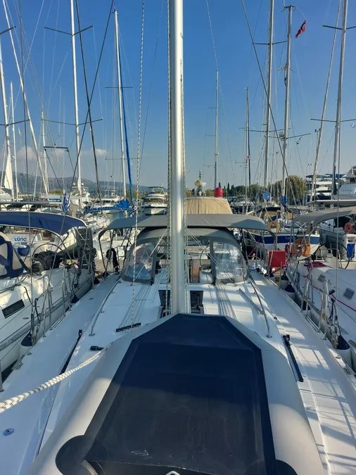 Bavaria C42 — photo 6