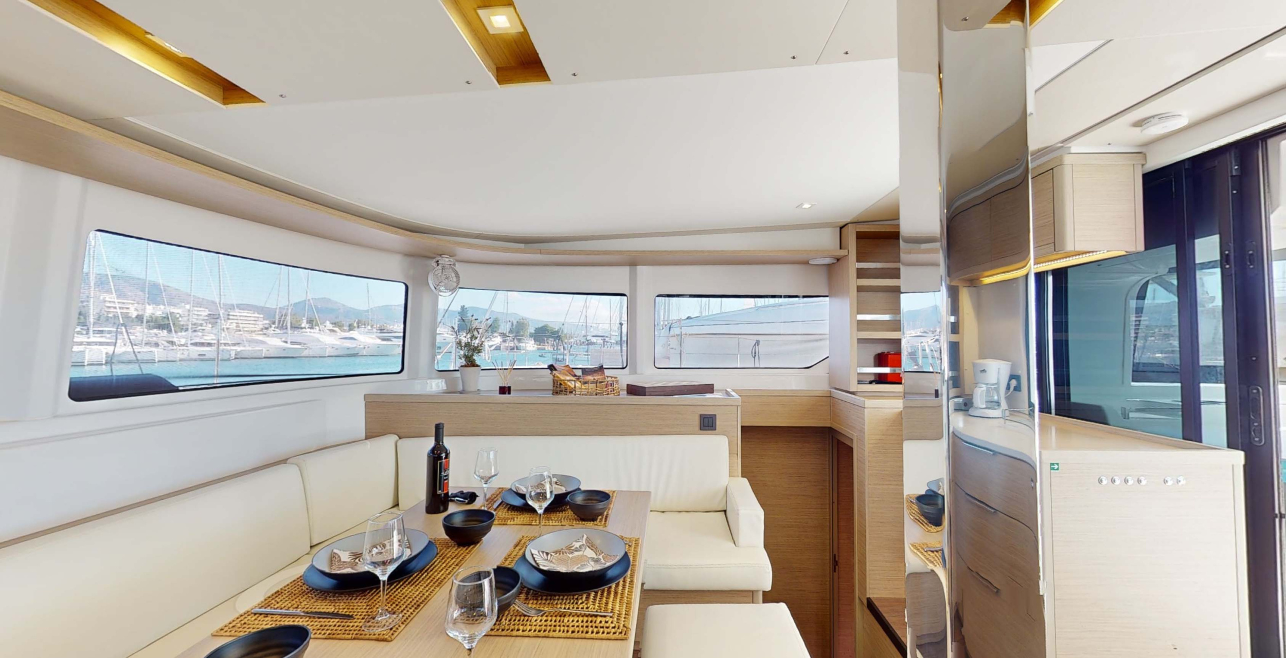 Lagoon 46 Fly — photo 9