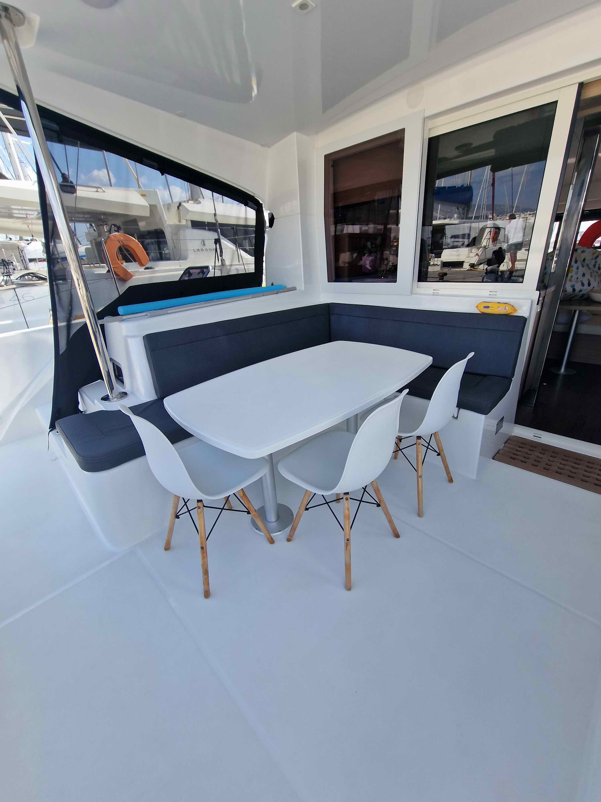 Lagoon 40 - 4 cab. — photo 8