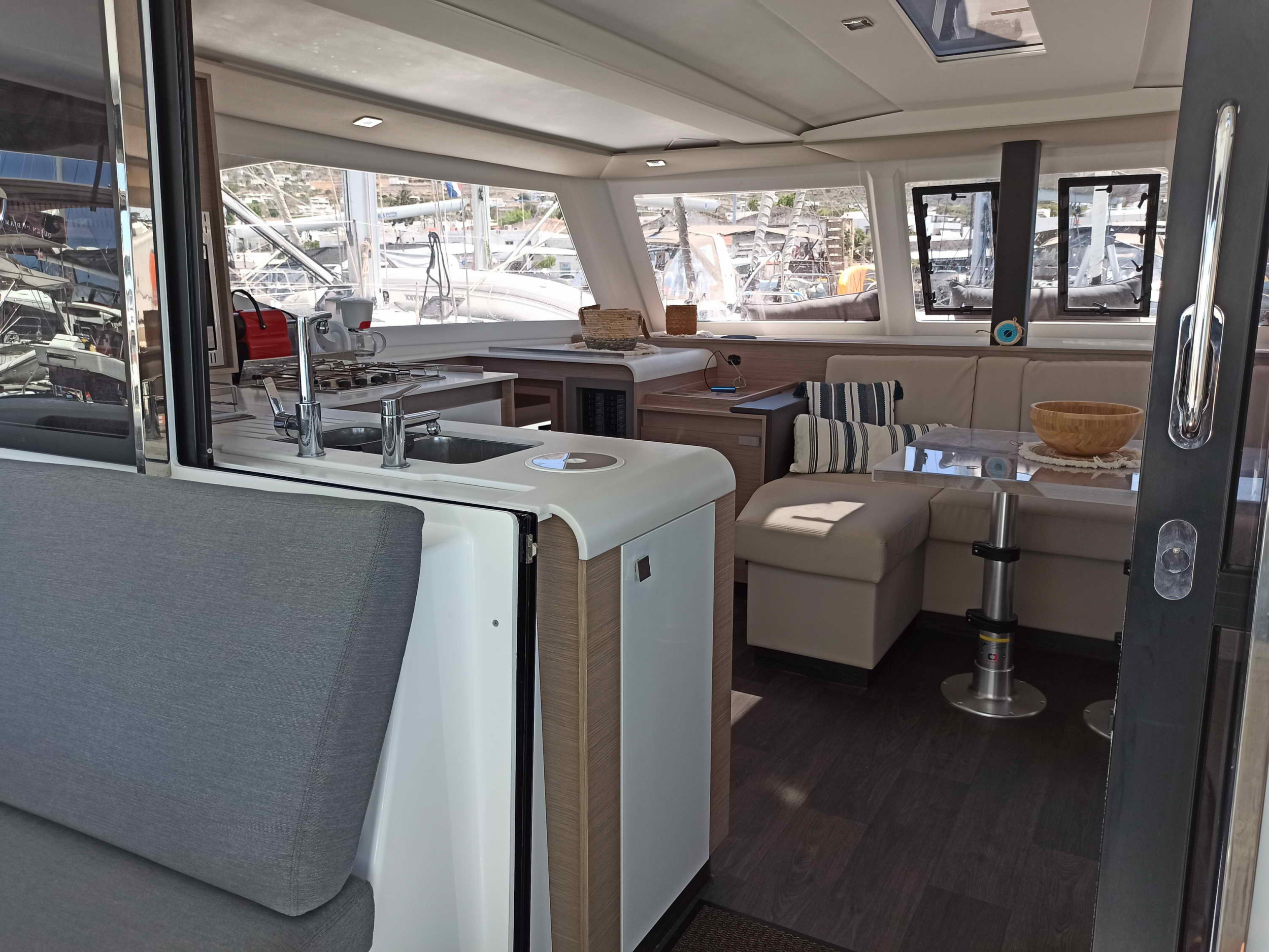 Fountaine Pajot Isla 40 - 4 + 1 cab. — photo 6