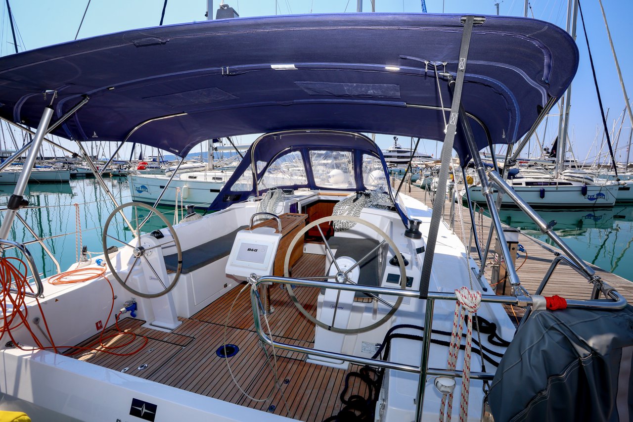 Bavaria C38 — photo 5