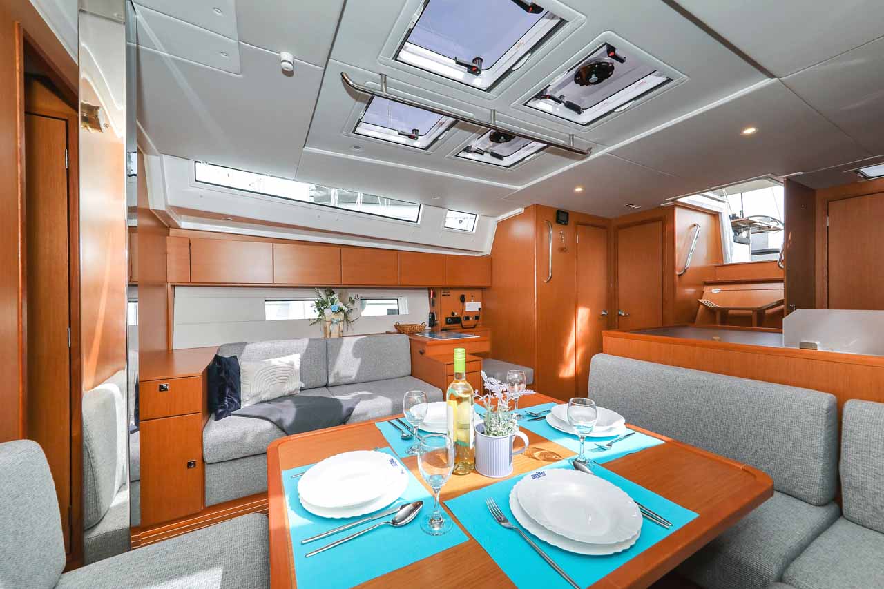Bavaria C50 Holiday - 5 + 1 cab. — photo 25