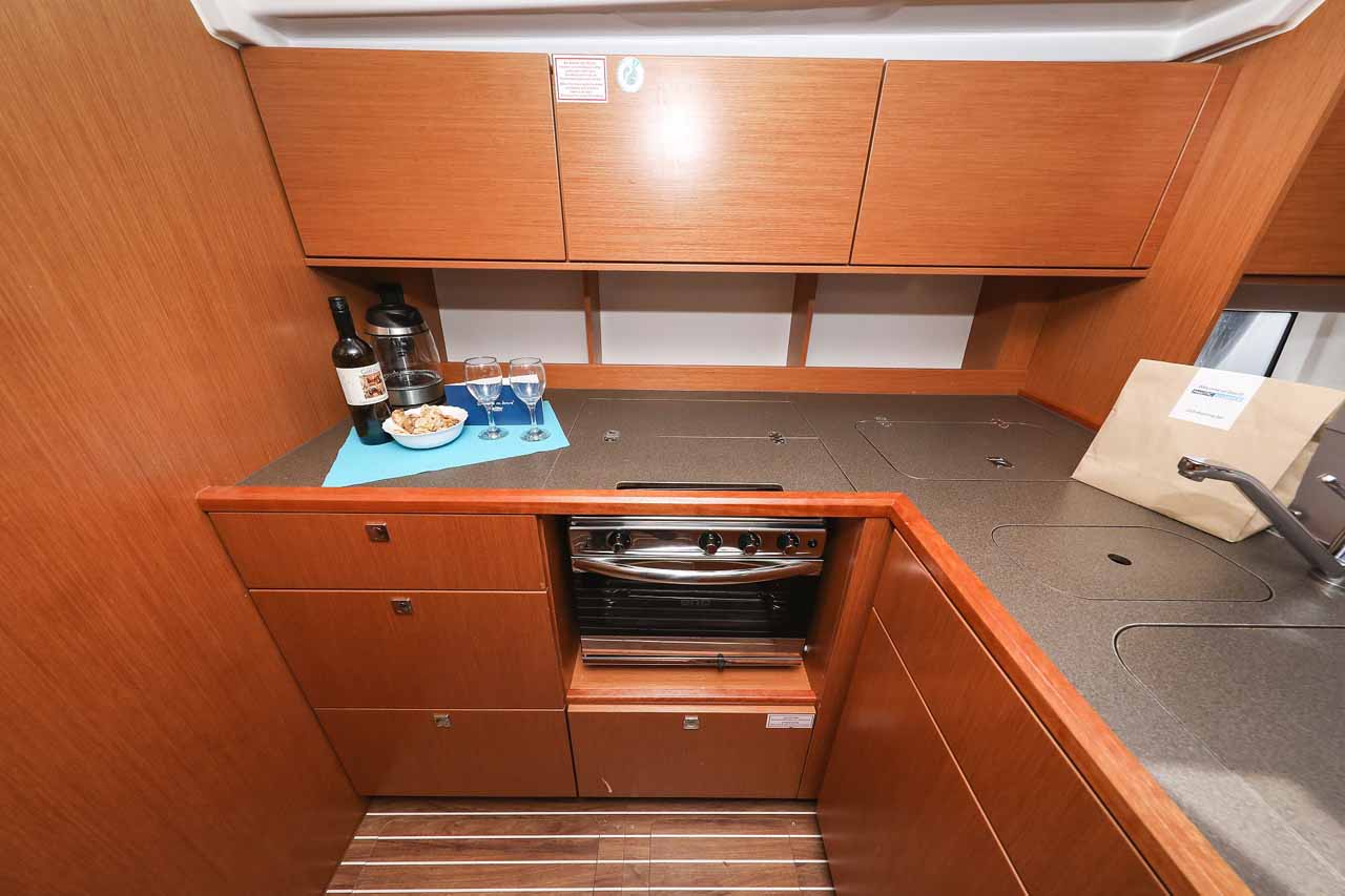 Bavaria C50 Holiday - 5 + 1 cab. — photo 29