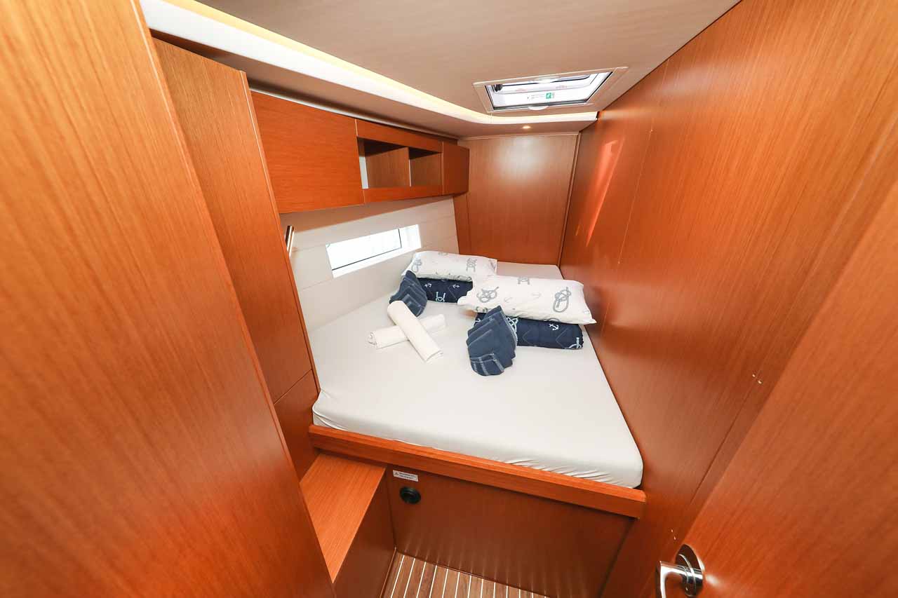 Bavaria C50 Holiday - 5 + 1 cab. — photo 32