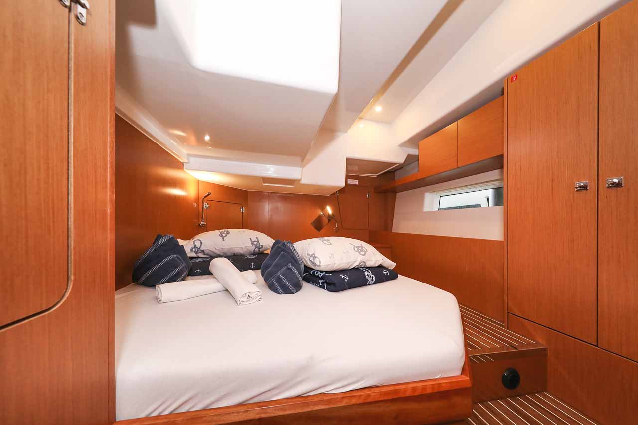 Bavaria C50 Holiday - 5 + 1 cab. — photo 8