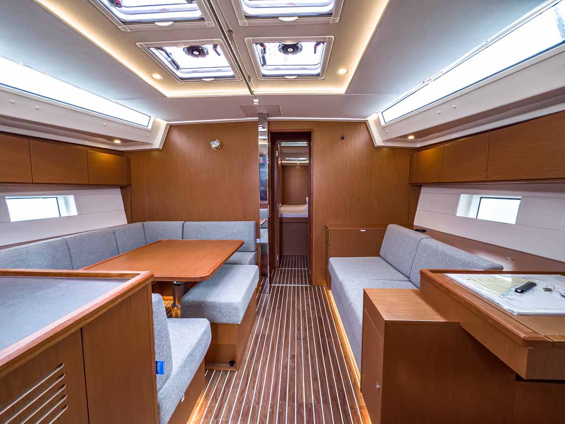 Bavaria C50 Holiday - 5 + 1 cab. — photo 11